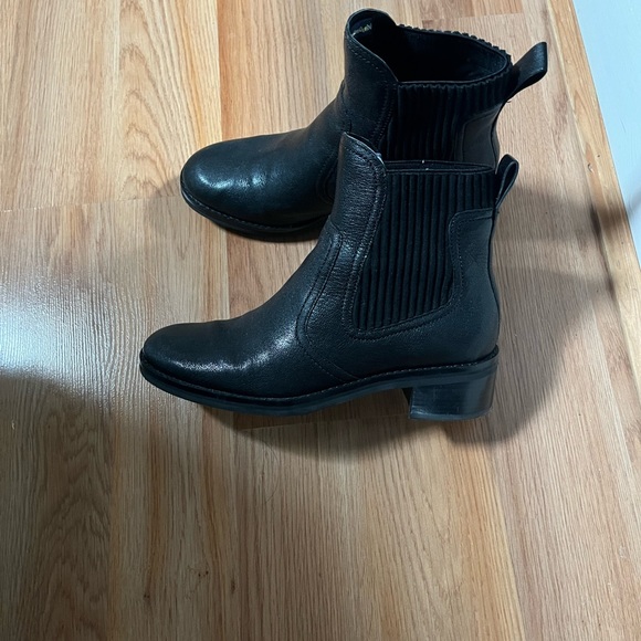 Gently worn Cole Haan Boots! - Picture 4 of 5